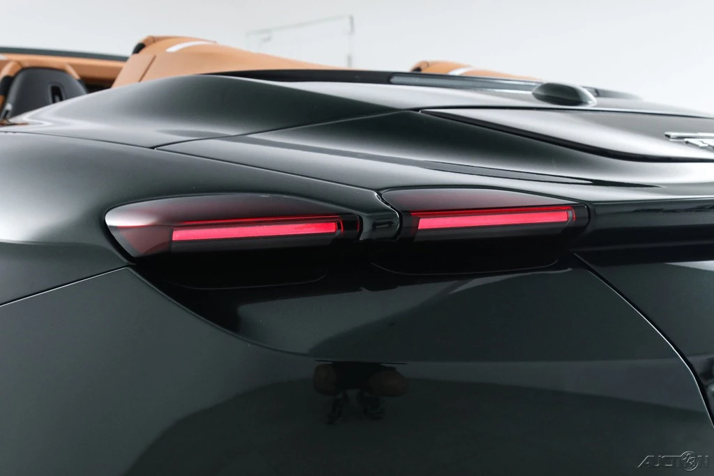 2025 Ferrari Roma Spider - Image 19 of 21