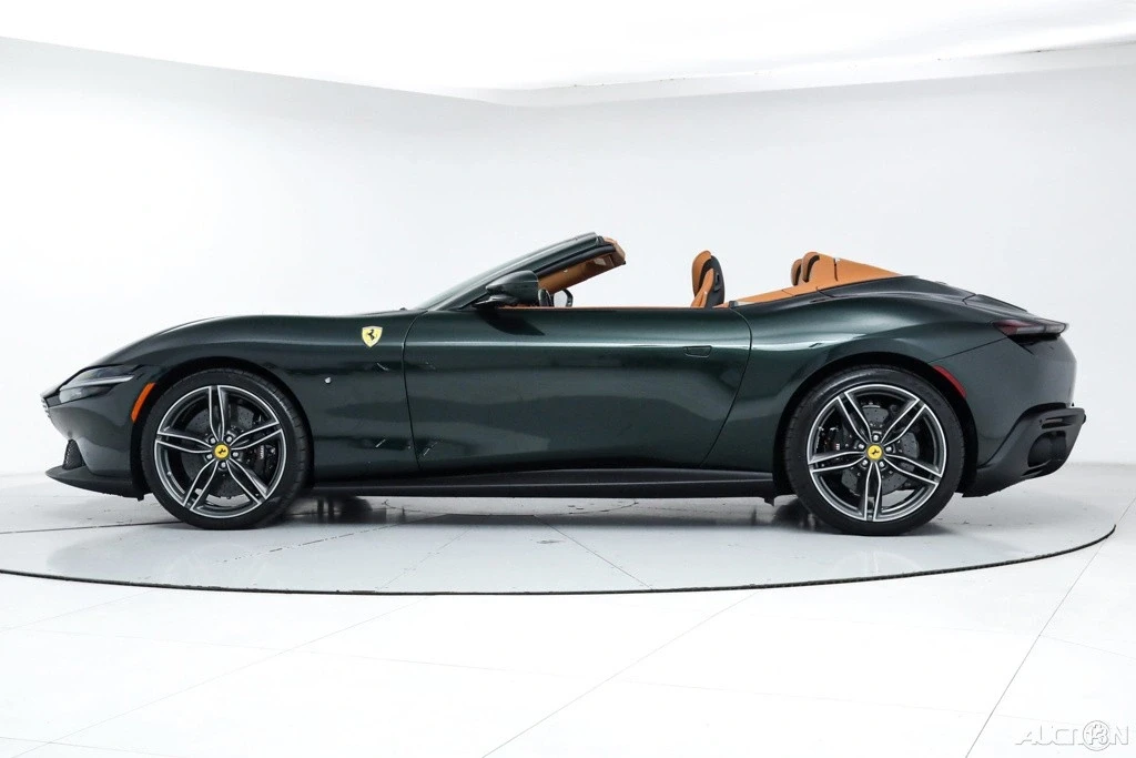 2025 Ferrari Roma Spider - Image 4 of 21
