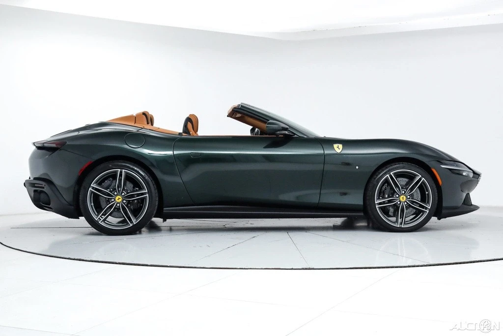 2025 Ferrari Roma Spider - Image 11 of 21