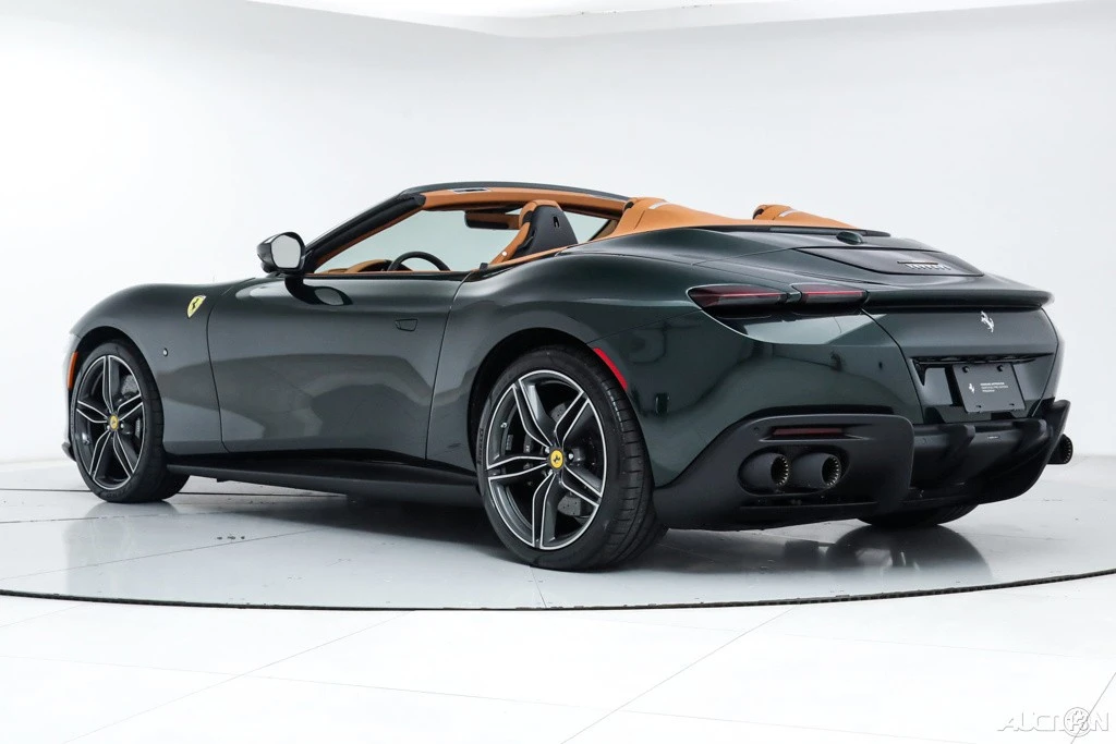 2025 Ferrari Roma Spider - Image 9 of 21