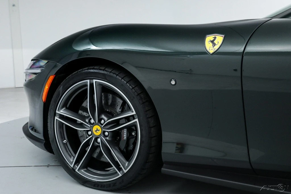 2025 Ferrari Roma Spider - Image 18 of 21
