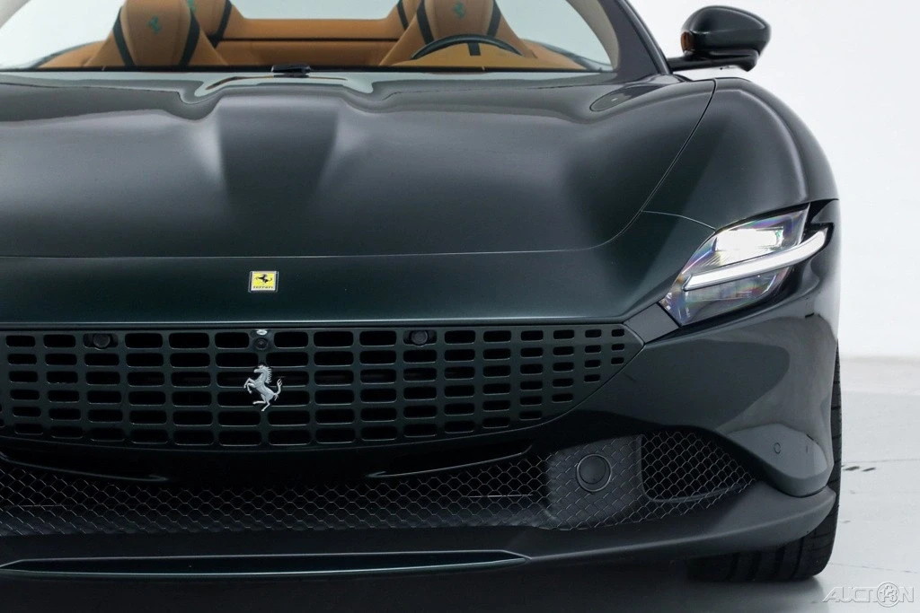 2025 Ferrari Roma Spider - Image 16 of 21