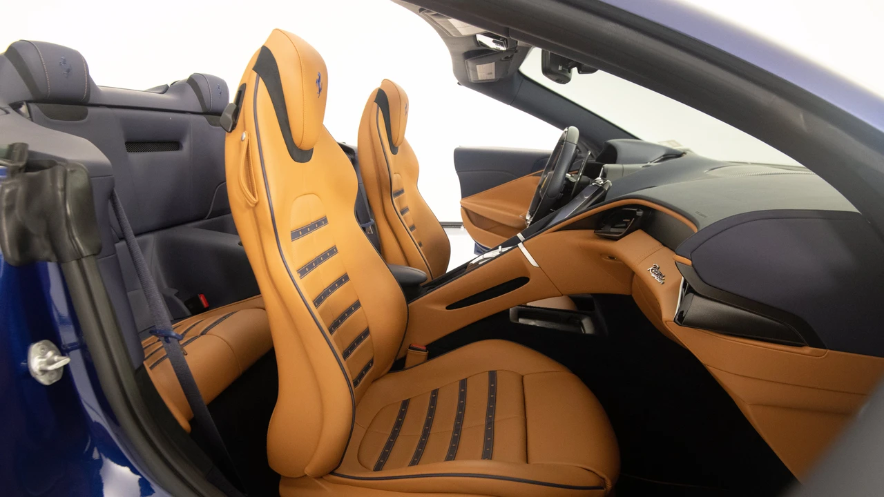 2025 Ferrari Roma Spider - Image 31 of 31