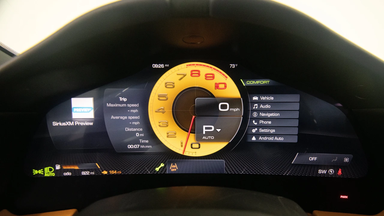 2025 Ferrari Roma Spider - Image 25 of 31