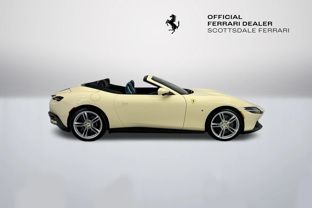 2025 Ferrari Roma Spider - Image 4 of 31
