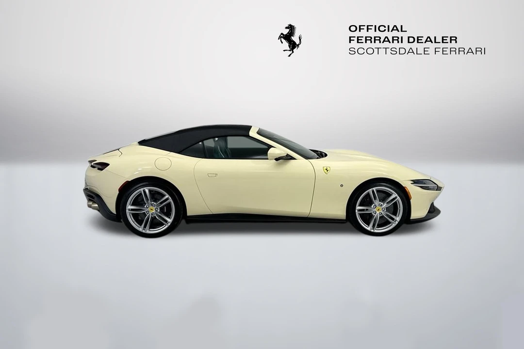 2025 Ferrari Roma Spider - Image 12 of 31