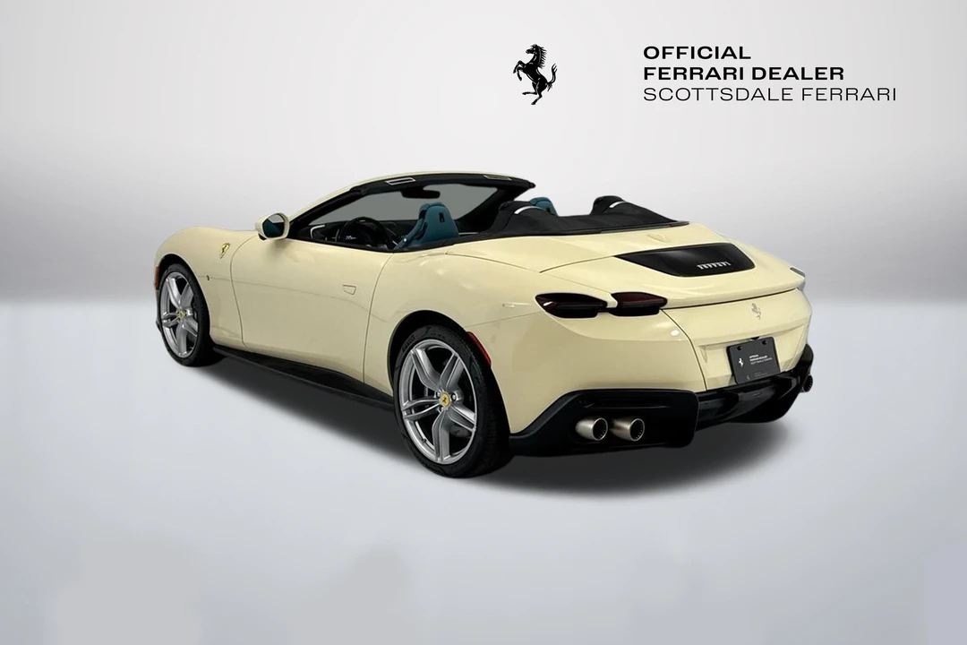 2025 Ferrari Roma Spider - Image 7 of 31