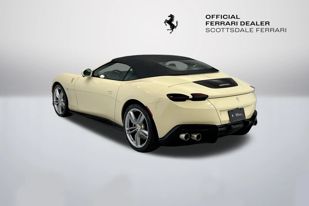 2025 Ferrari Roma Spider - Image 15 of 31