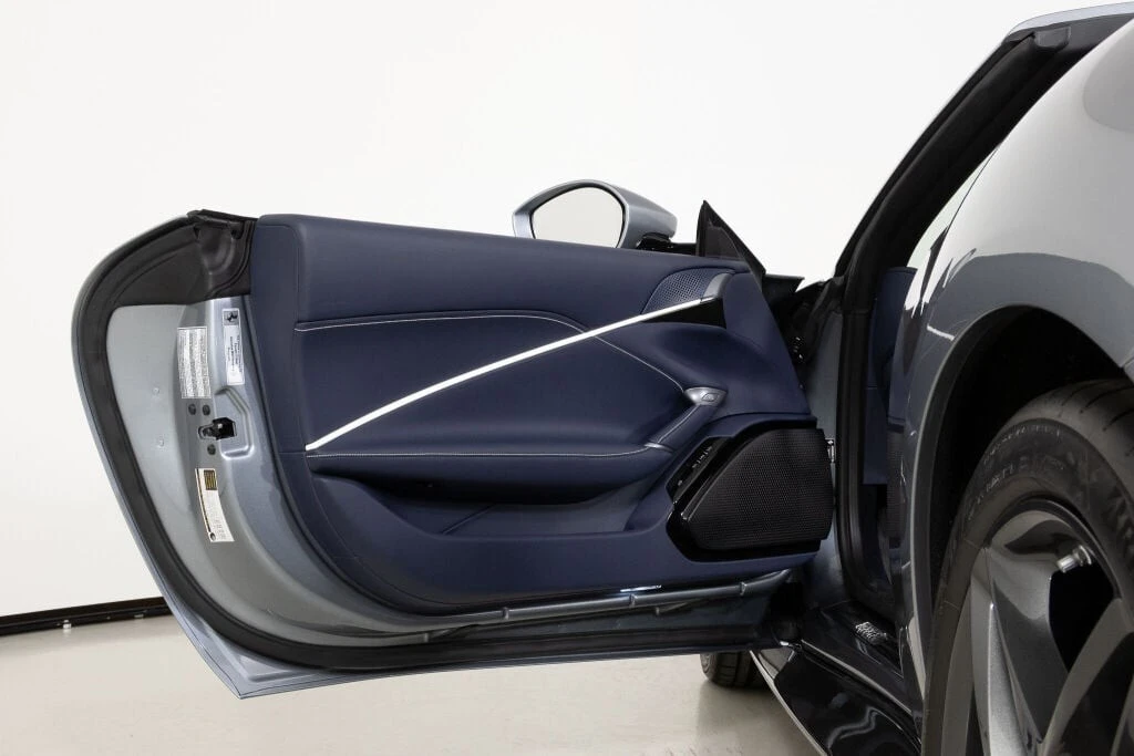 2025 Ferrari Roma Spider - Image 31 of 31