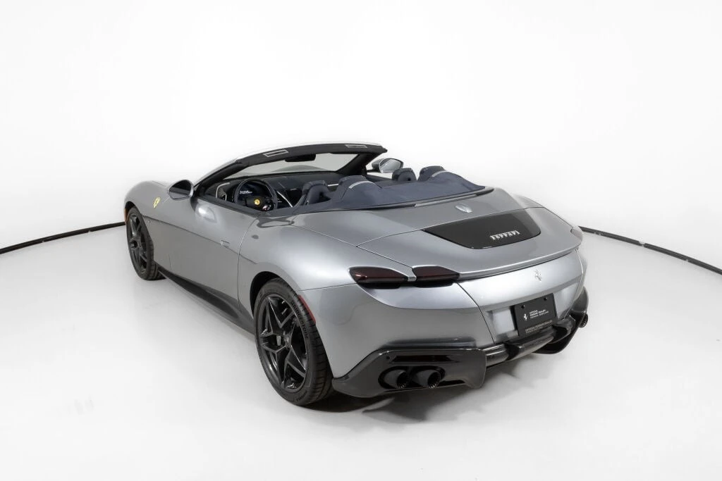 2025 Ferrari Roma Spider - Image 5 of 31