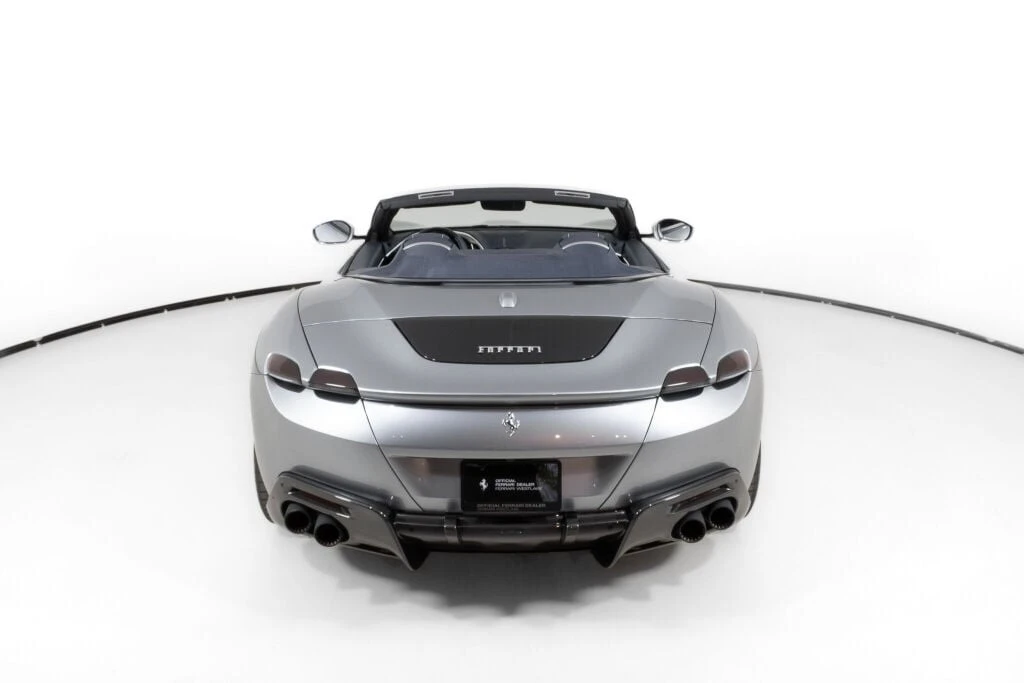 2025 Ferrari Roma Spider - Image 7 of 31