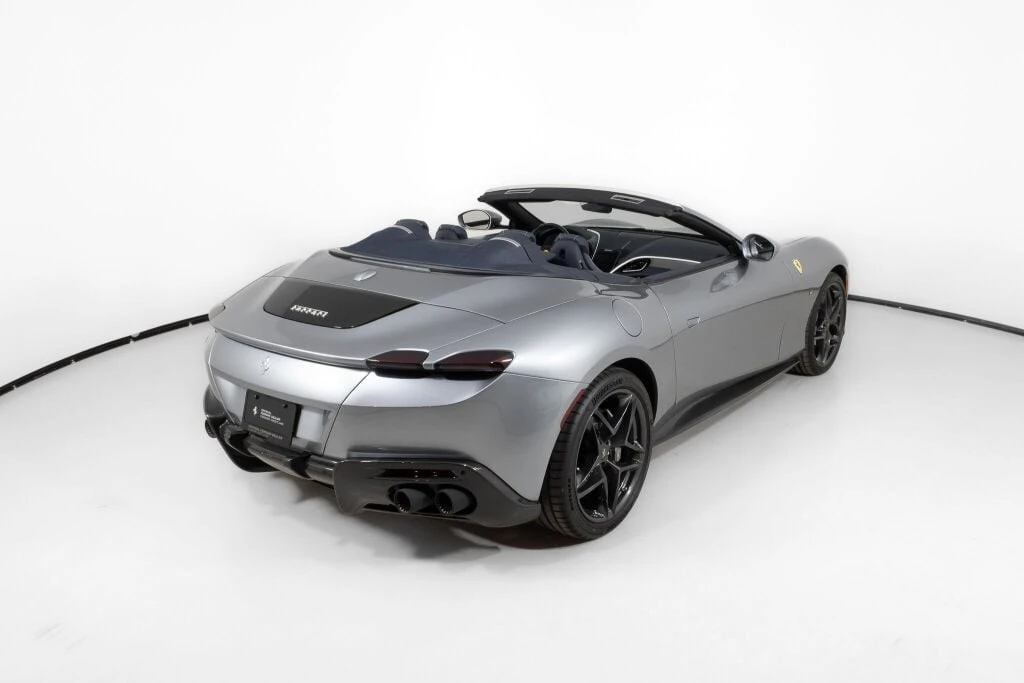 2025 Ferrari Roma Spider - Image 9 of 31