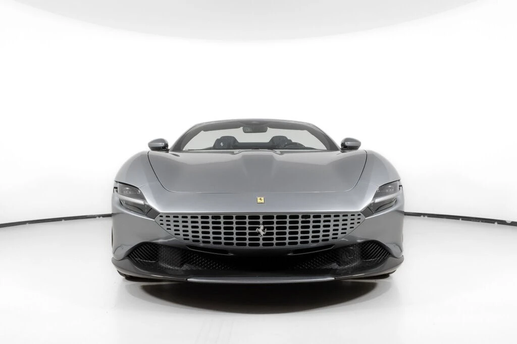 2025 Ferrari Roma Spider - Image 13 of 31