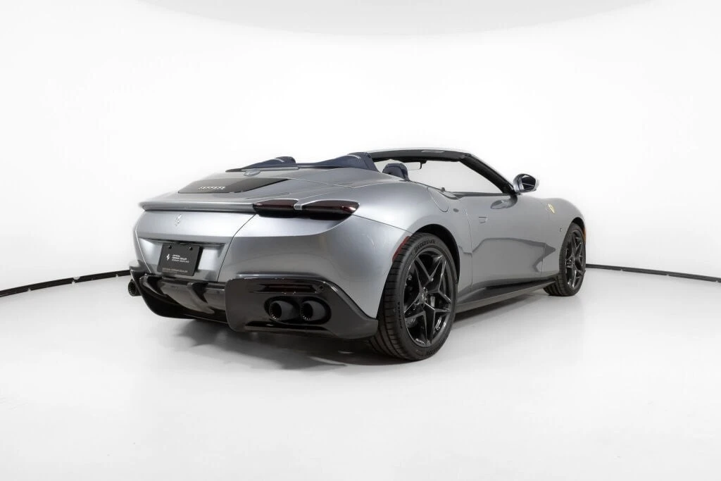 2025 Ferrari Roma Spider - Image 8 of 31
