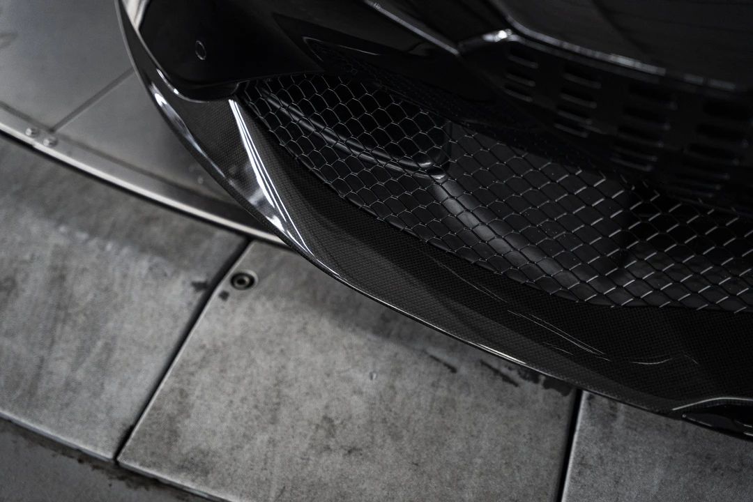 2025 Ferrari Roma Spider - Image 23 of 31