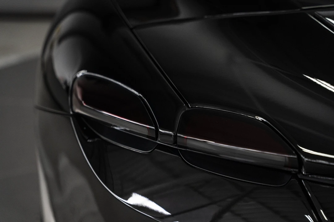 2025 Ferrari Roma Spider - Image 14 of 31