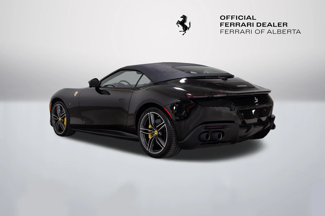 2025 Ferrari Roma Spider - Image 15 of 31
