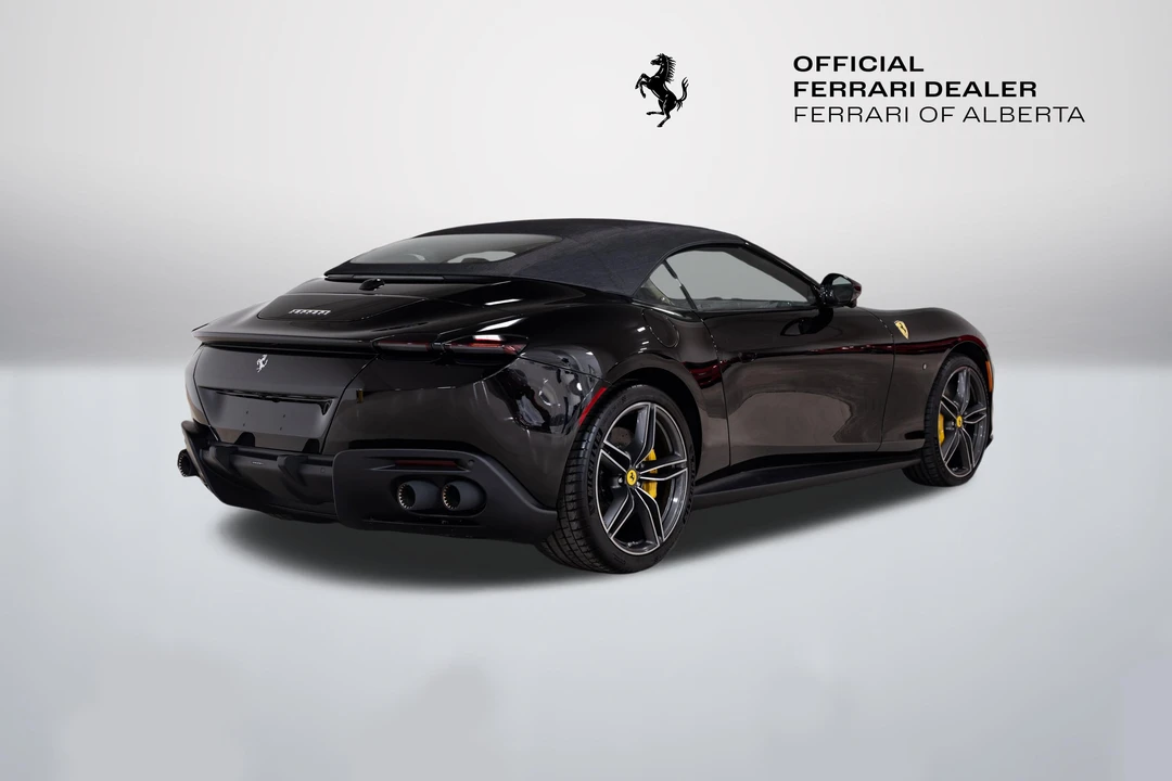 2025 Ferrari Roma Spider - Image 13 of 31
