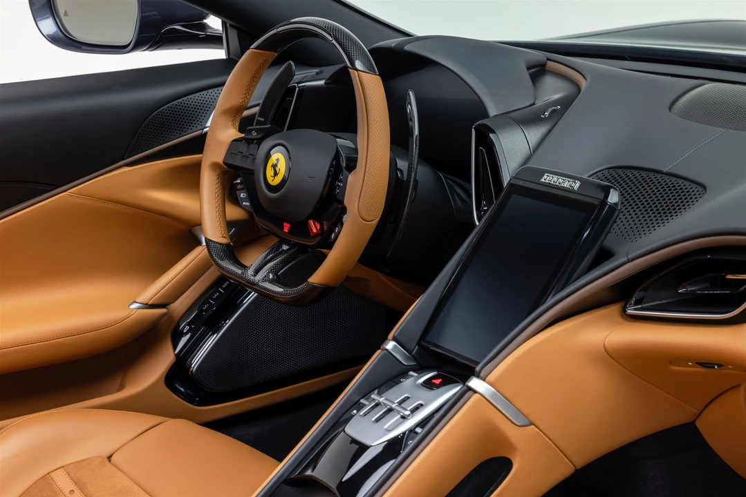 2025 Ferrari Roma Spider - Image 30 of 31