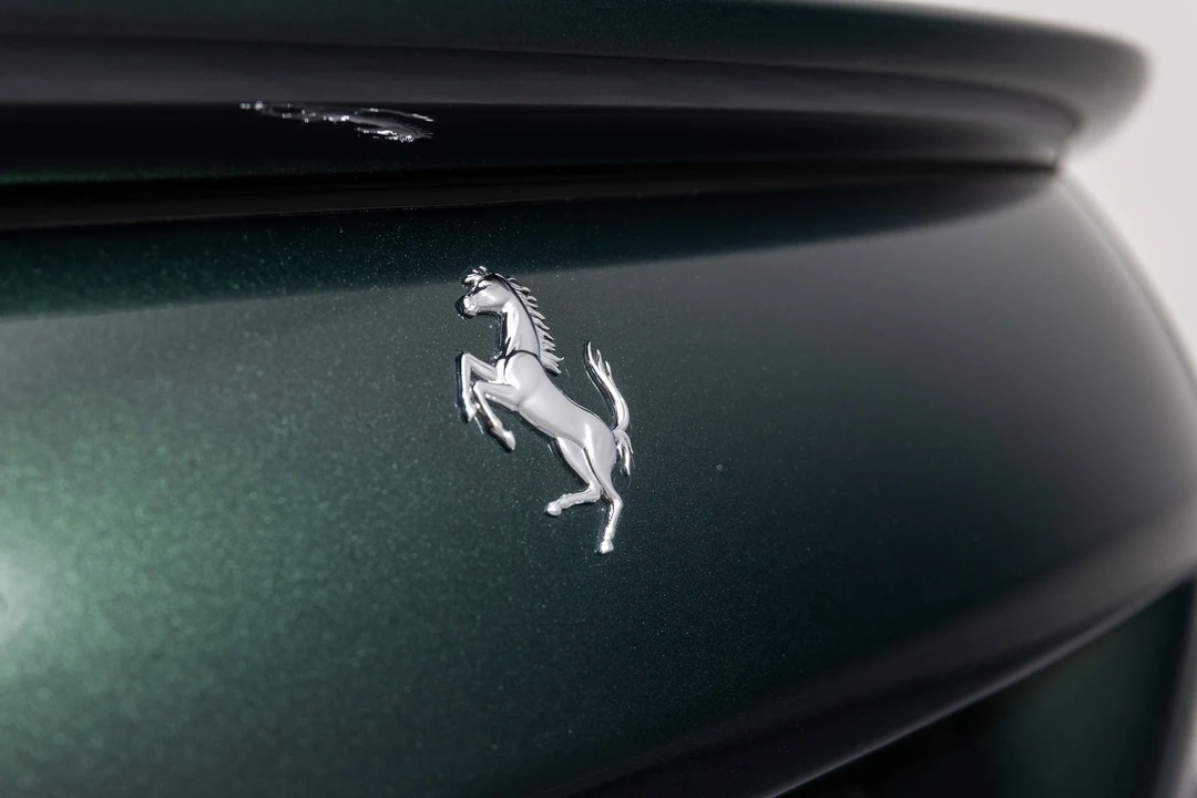 2025 Ferrari Roma Spider - Image 21 of 21