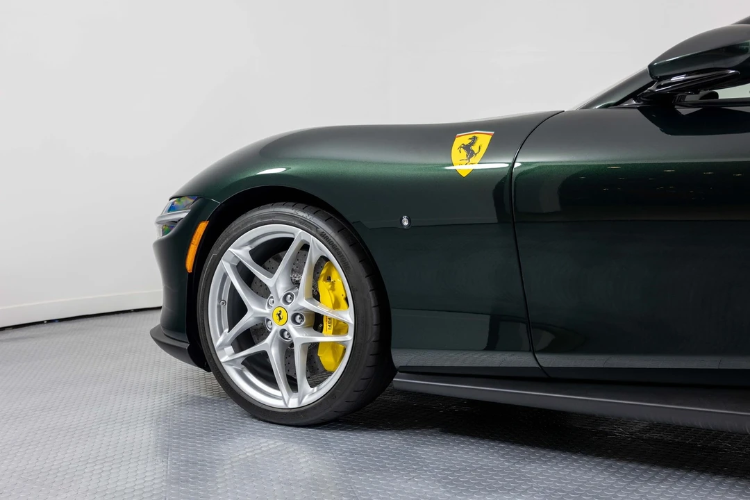 2025 Ferrari Roma Spider - Image 7 of 12