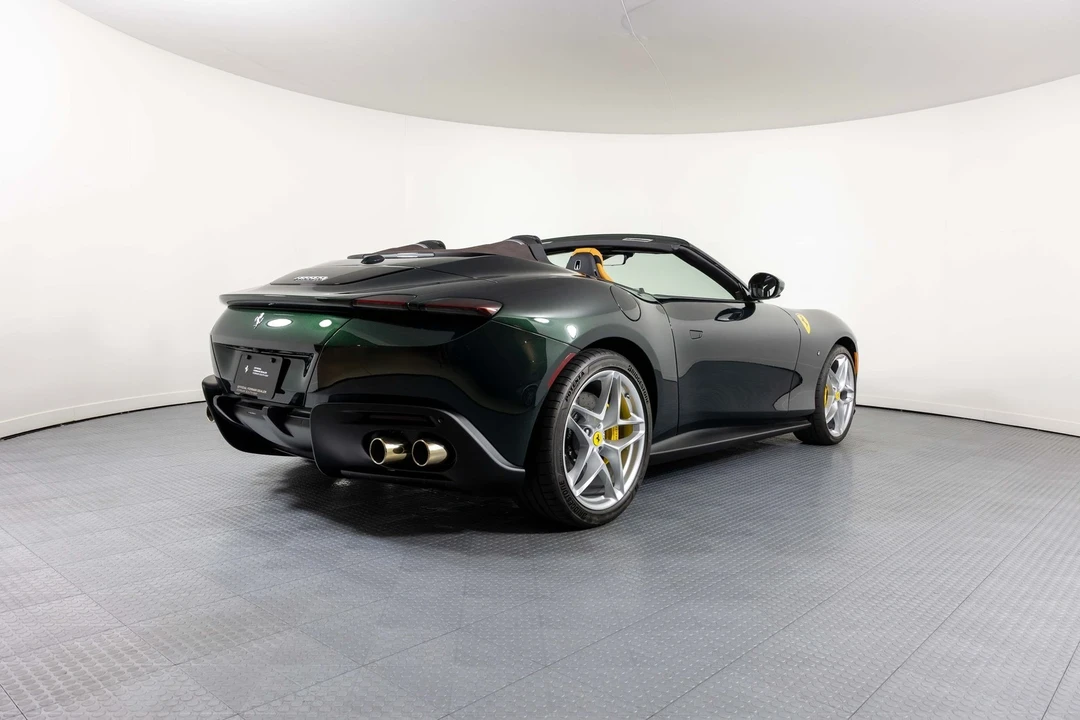 2025 Ferrari Roma Spider - Image 16 of 21