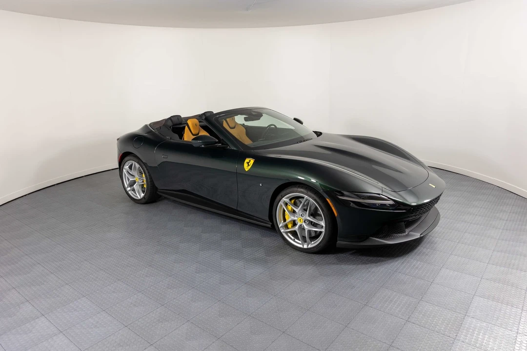 2025 Ferrari Roma Spider - Image 14 of 21