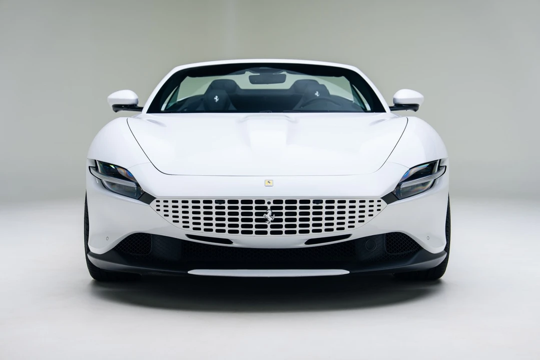 2025 Ferrari Roma Spider - Image 4 of 21