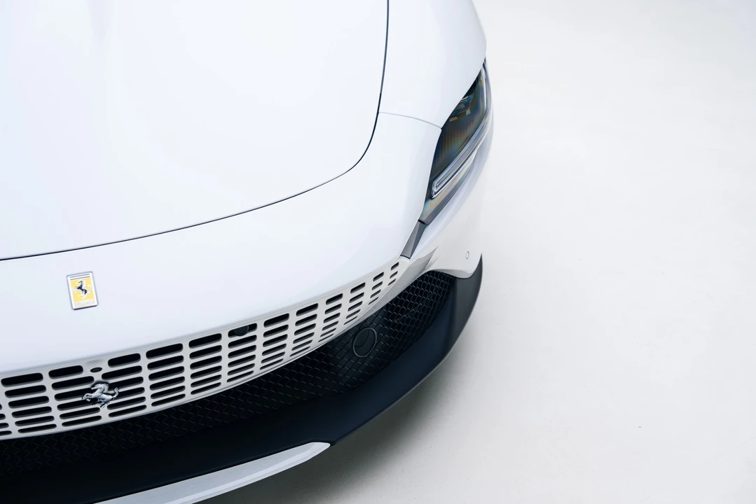 2025 Ferrari Roma Spider - Image 7 of 21