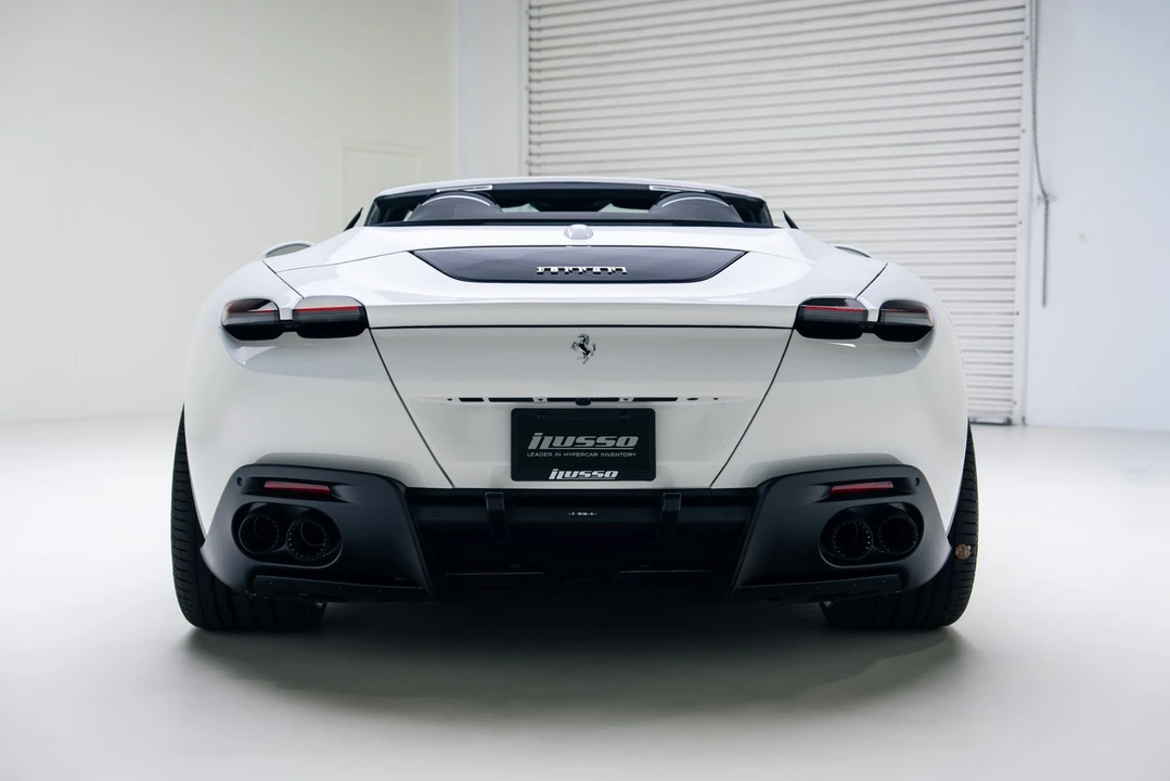 2025 Ferrari Roma Spider - Image 6 of 21