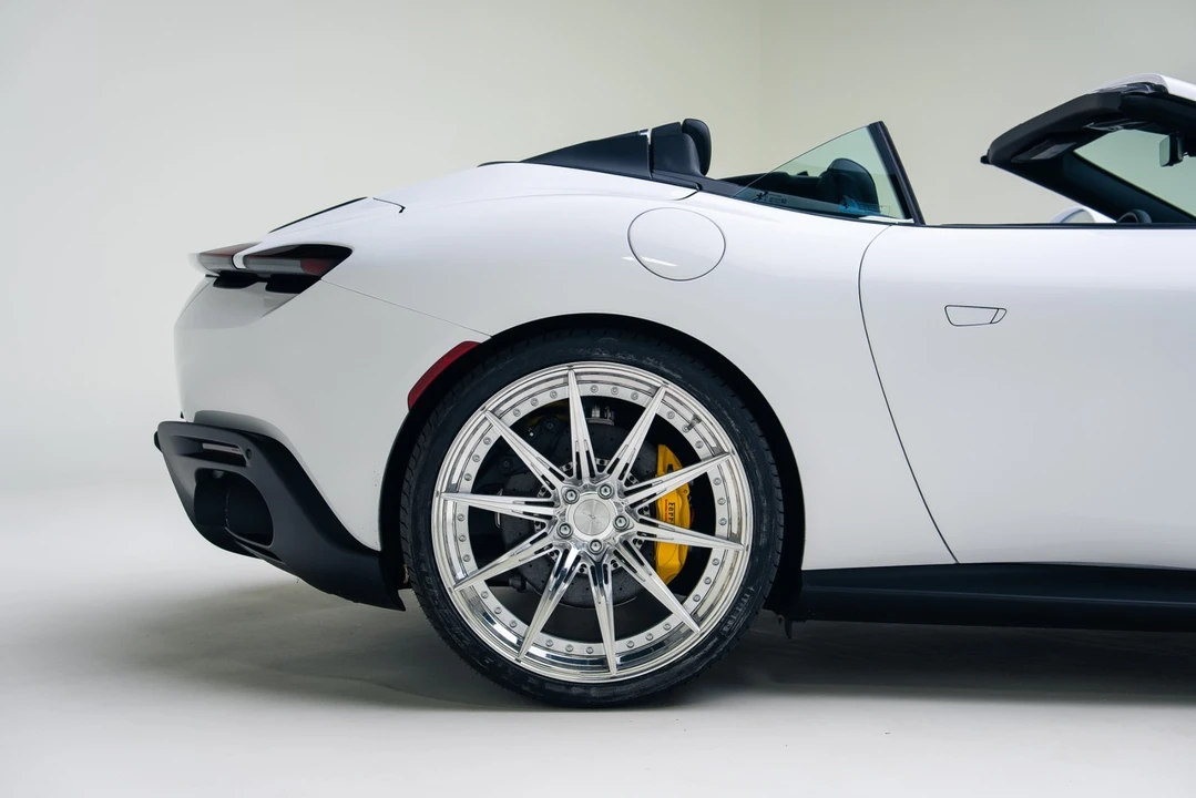 2025 Ferrari Roma Spider - Image 21 of 21