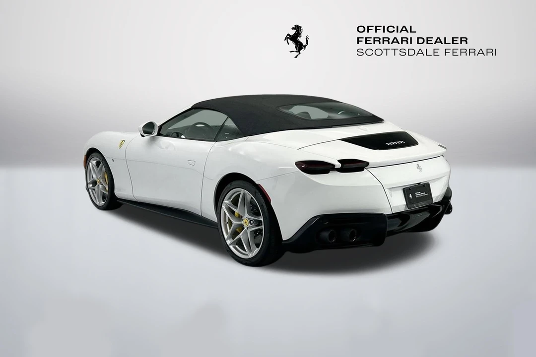 2025 Ferrari Roma Spider - Image 7 of 31
