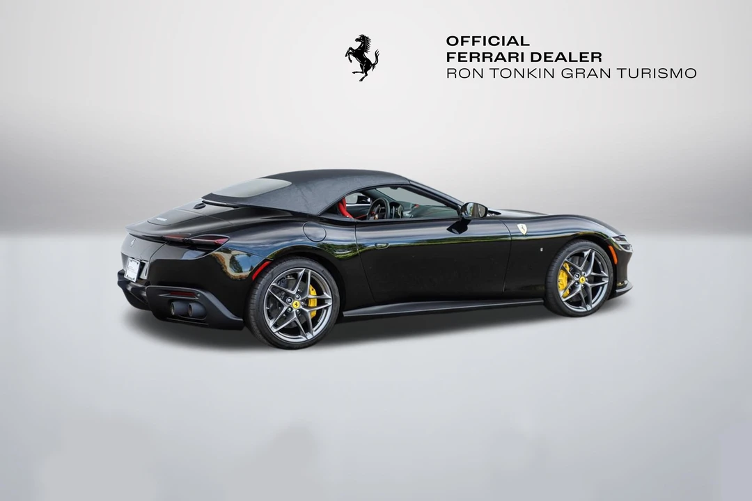 2025 Ferrari Roma Spider - Image 23 of 31