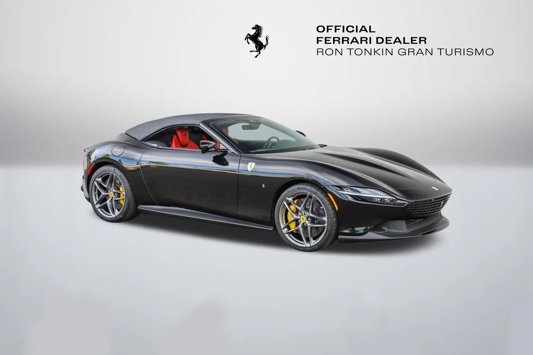 2025 Ferrari Roma Spider - Image 27 of 31