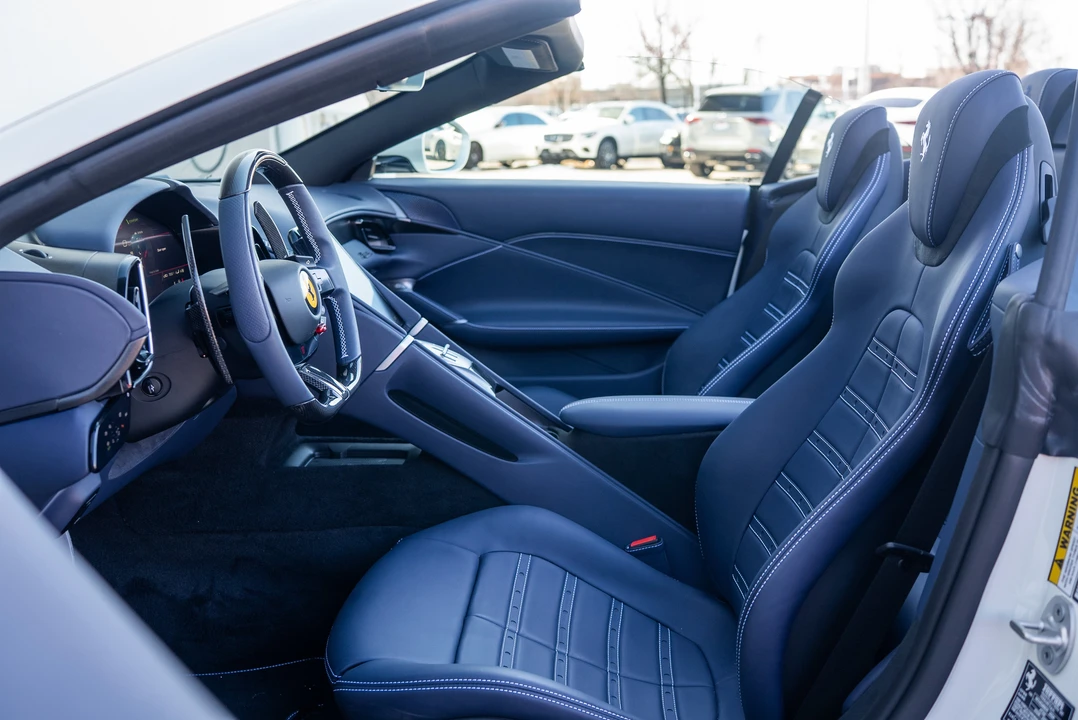 2025 Ferrari Roma Spider - Image 26 of 27