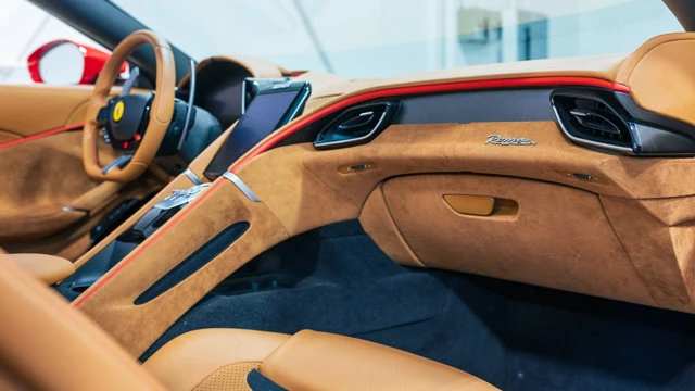 2025 Ferrari Roma Spider - Image 9 of 16