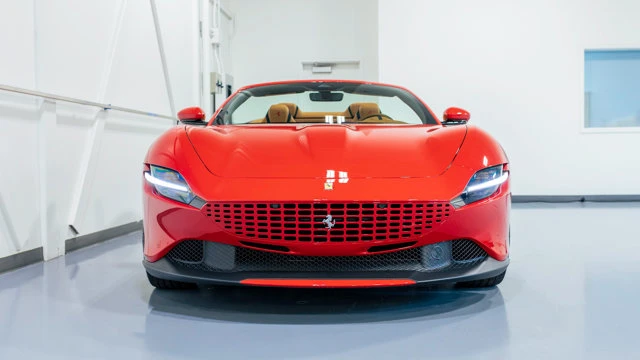 2025 Ferrari Roma Spider - Image 3 of 16