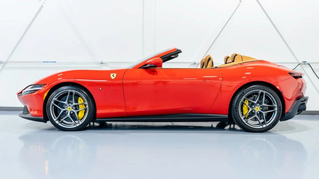 2025 Ferrari Roma Spider - Image 14 of 16