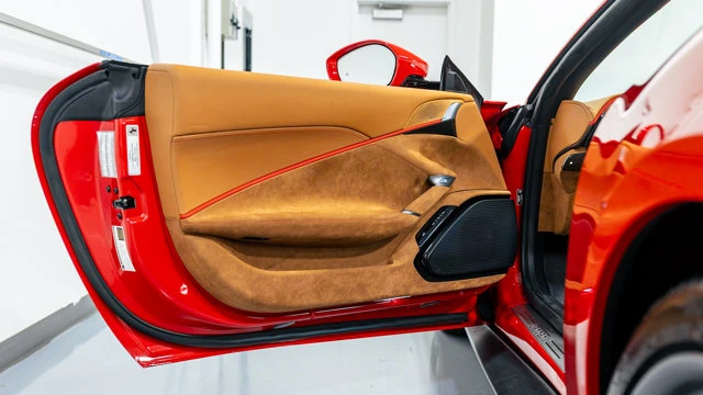 2025 Ferrari Roma Spider - Image 11 of 16