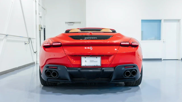 2025 Ferrari Roma Spider - Image 15 of 16