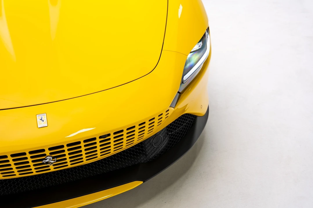 2025 Ferrari Roma Spider - Image 9 of 21