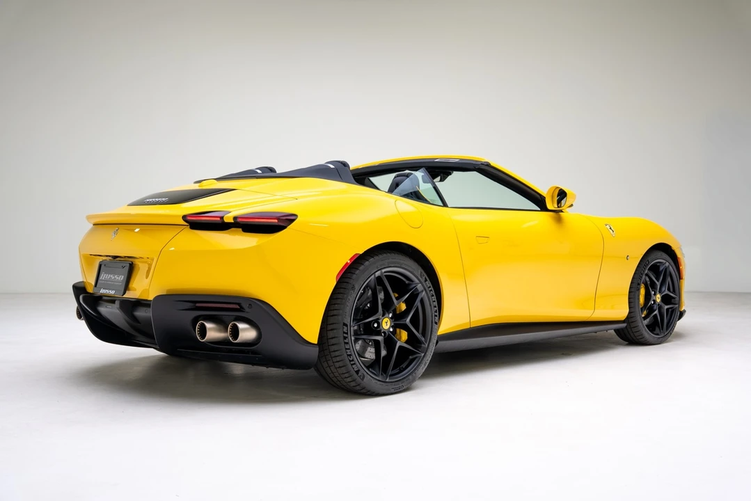 2025 Ferrari Roma Spider - Image 5 of 21