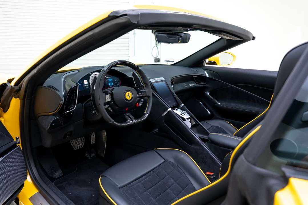 2025 Ferrari Roma Spider - Image 2 of 21