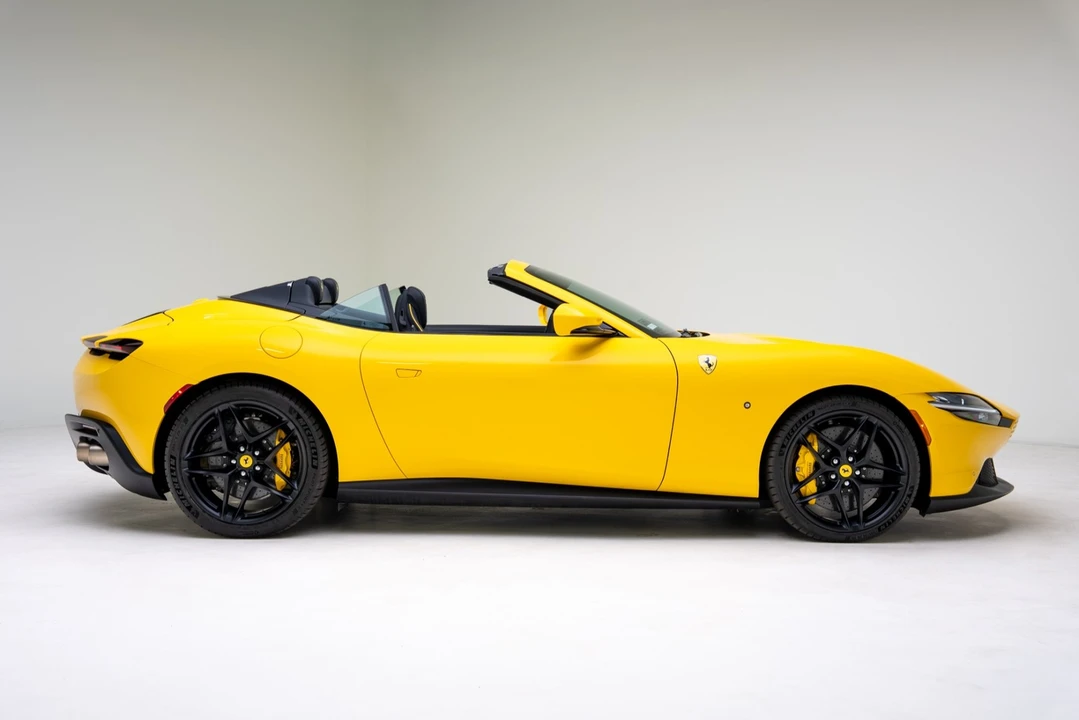 2025 Ferrari Roma Spider - Image 3 of 21