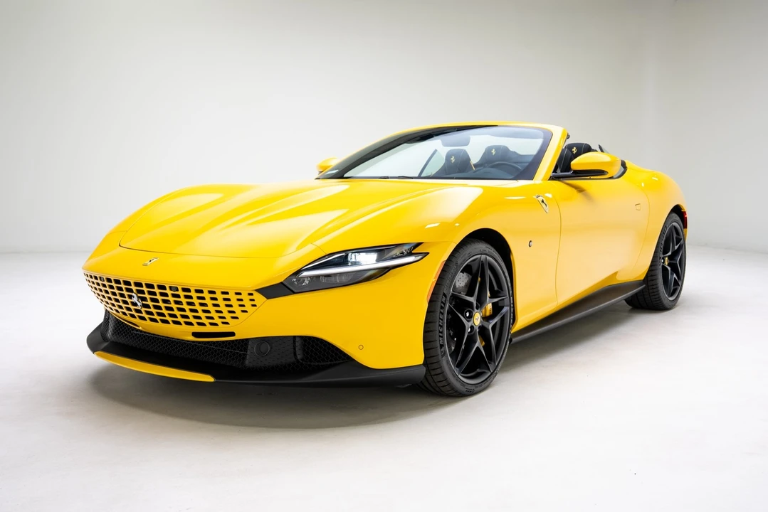 2025 Ferrari Roma Spider - Image 7 of 21