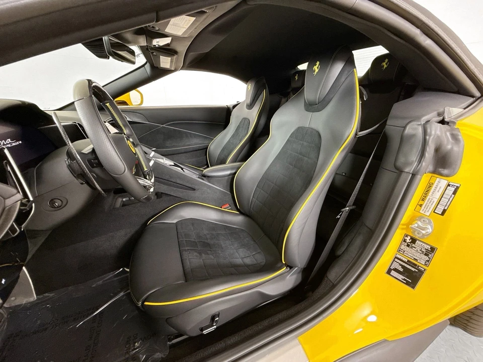 2025 Ferrari Roma Spider - Image 9 of 31