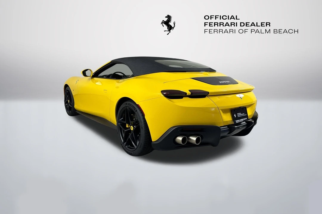 2025 Ferrari Roma Spider - Image 5 of 31