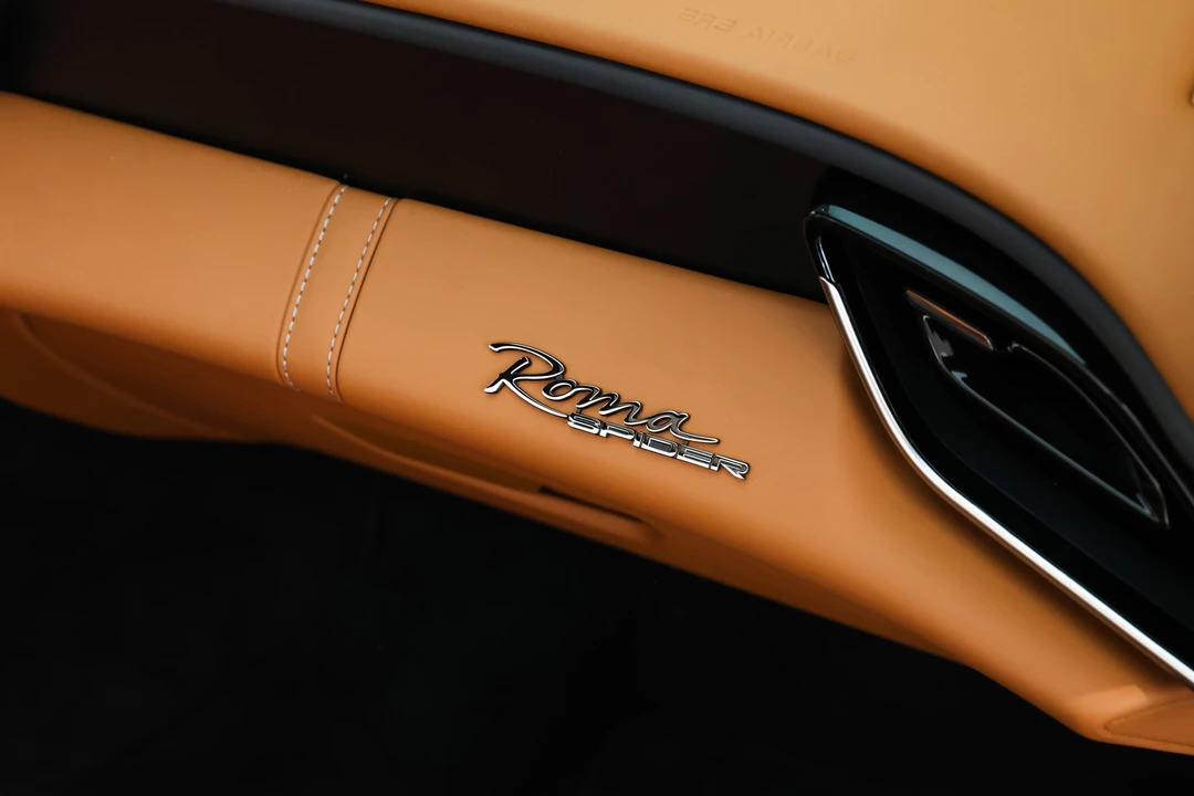 2025 Ferrari Roma Spider - Image 12 of 31