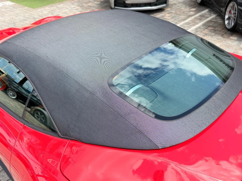 2025 Ferrari Roma Spider - Image 20 of 31