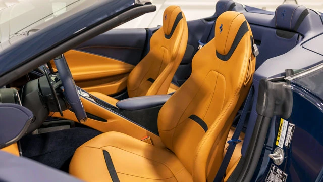 2025 Ferrari Roma Spider - Image 4 of 18